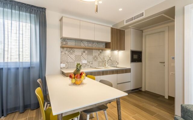 Ringo Apartments