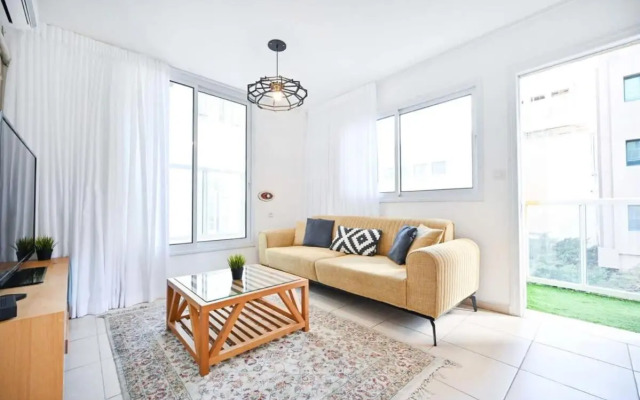 Cool & Fun 2BR in Rotshilde area by HolyGuest