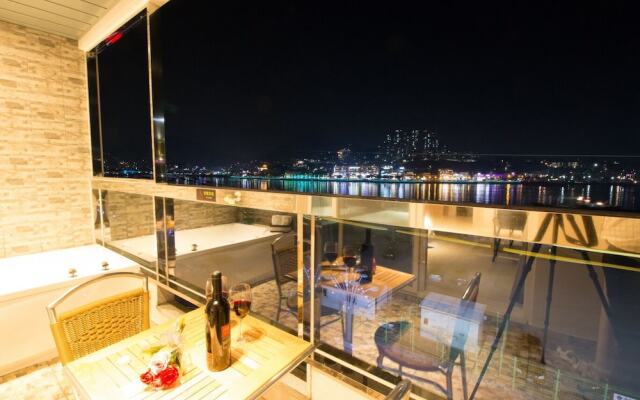 Yeosu Lium Spa Hostel