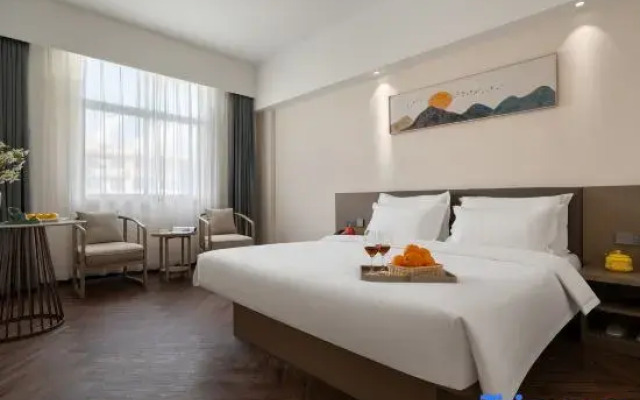 Seasons Hotel (Shenzhen Baoan Turning Subway Station Branch)