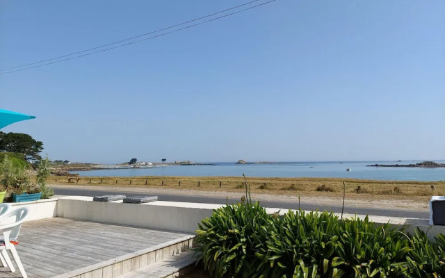 Beachfront Apartment in Plouguerneau