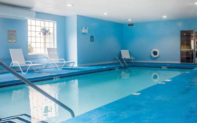 Comfort Inn & Suites Dayville - Killingly Industrial Park