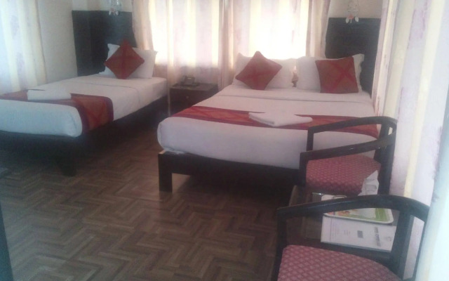 Hotel Center lake