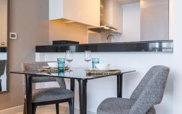 Spectacular Burj Khalifa View Service Apartment