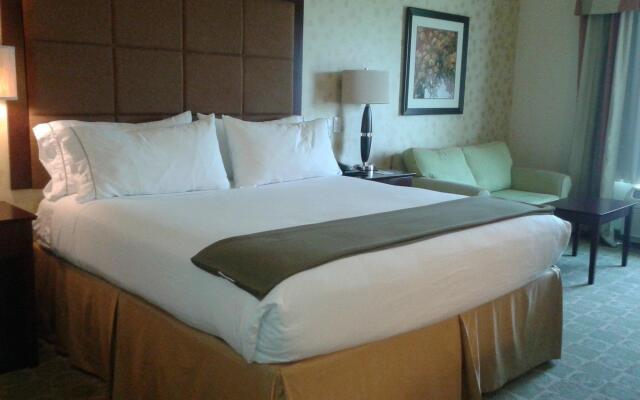 Holiday Inn Express & Suites Dallas East - Fair Park, an IHG Hotel