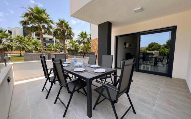 Modern Two Bedroom Ground Floor Apartment Duly7