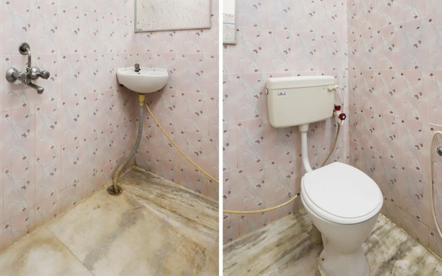 Sree Ganesh Mahal by OYO Rooms