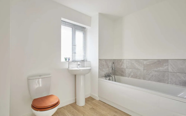 Host Stay Aronora Guest House