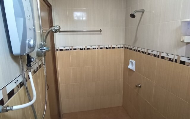 OYO 90868 Oba Hotel