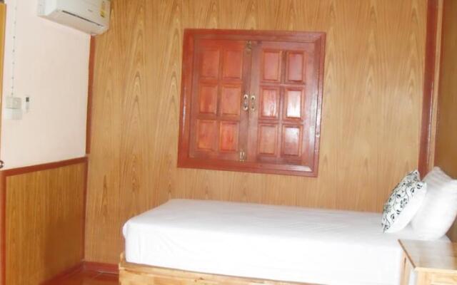 Salad Grand Bungalow & House Rental