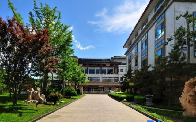 Beijing Sichuan Wuliangye Longzhaoshu Hotel