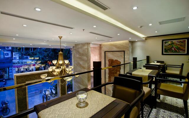 Golden Lotus Luxury Hotel