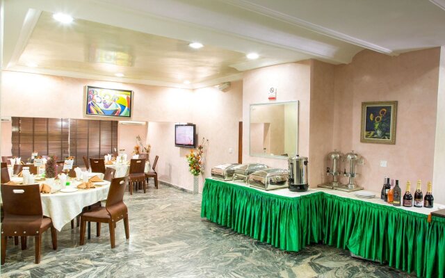 Petrus Hotels Royale