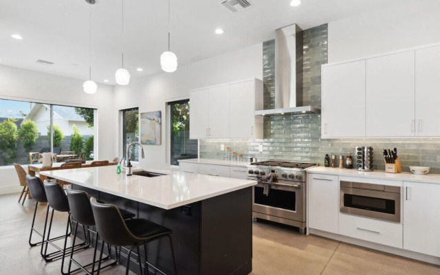 Desert Blue Rose With Pool