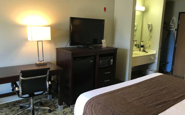 SureStay Plus Hotel by Best Western Bettendorf