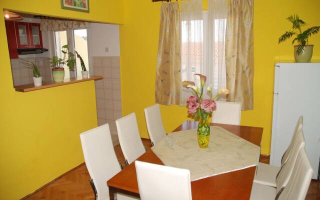 Family house Sutivan