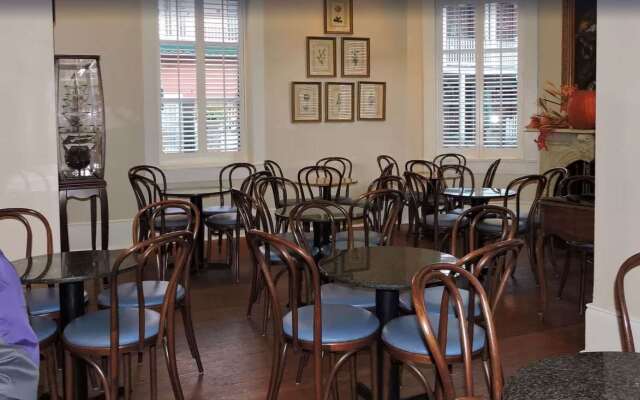 French Quarter Suites Hotel