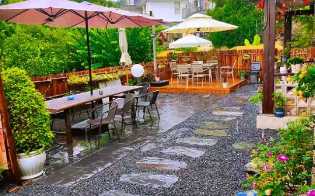 Qinghuan Homestay (Xihu Branch)