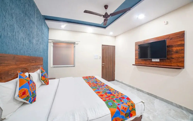 Fabhotel Dream Inn