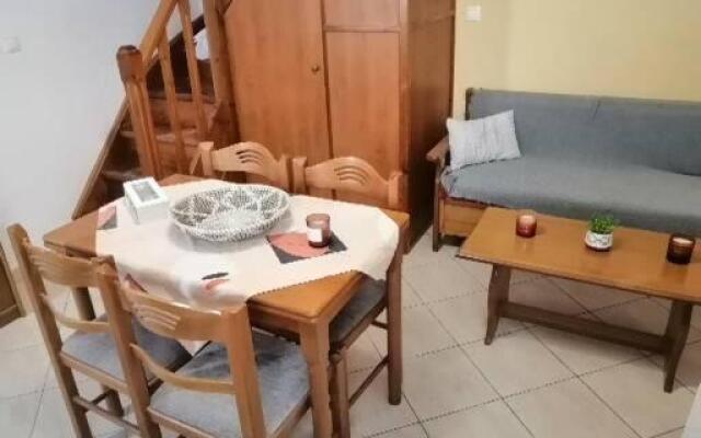 Samos House