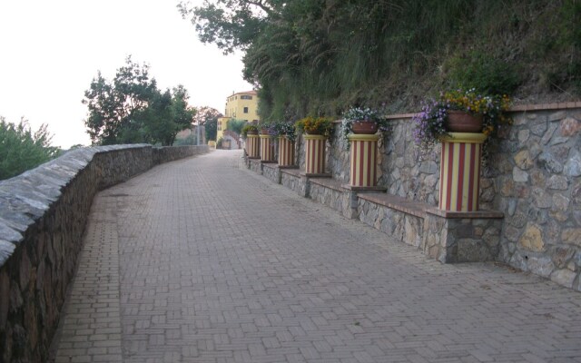 Le Terre Di San Leonardo