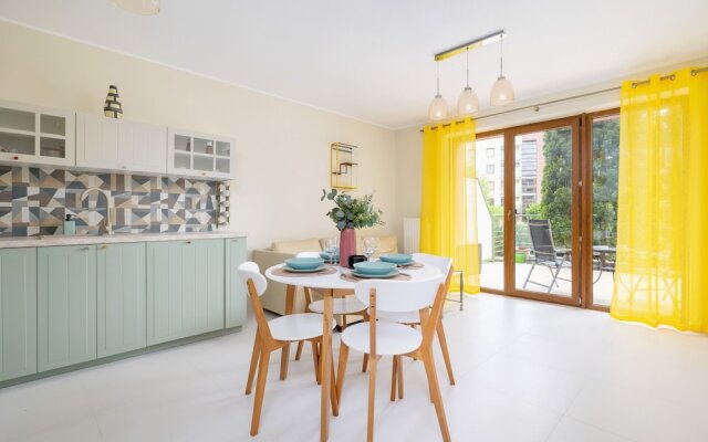 Apartment Mondrian by Renters