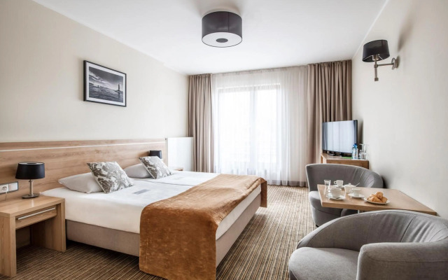 Mercure Wiazowna Brant