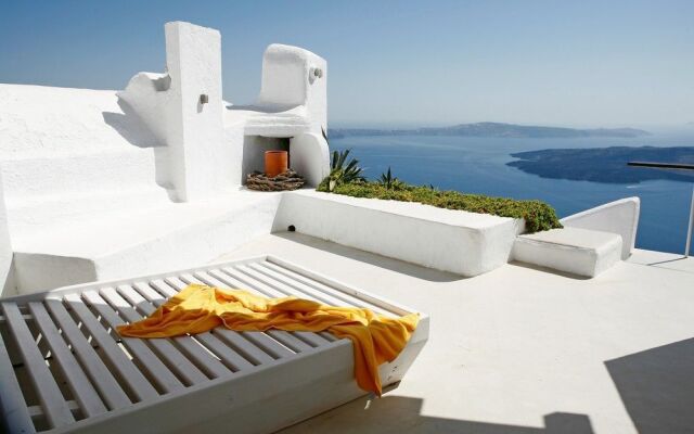 Villas & Mansions of Imerovigli