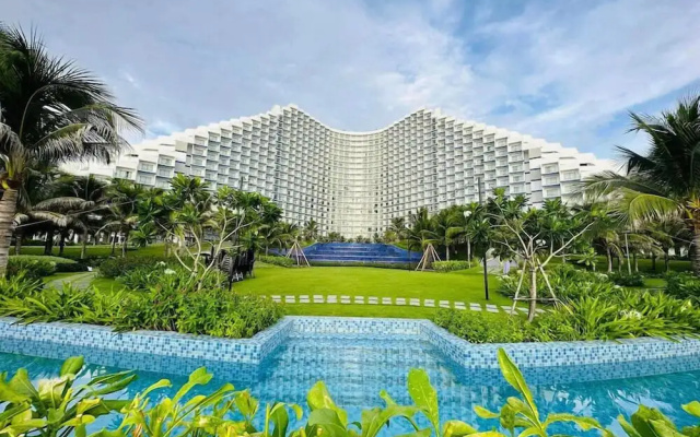 Cam Ranh Beach Resort near The Airport