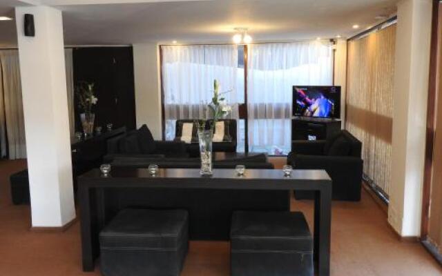 Hotel Tiburones Club