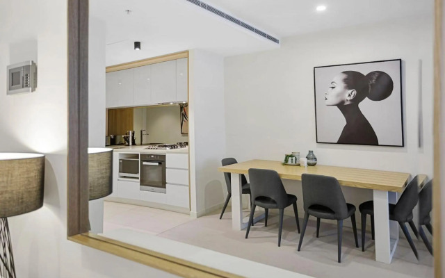 YARRA · YARRA Toorak Rd & Chapel St. Pool, Gym & Parking