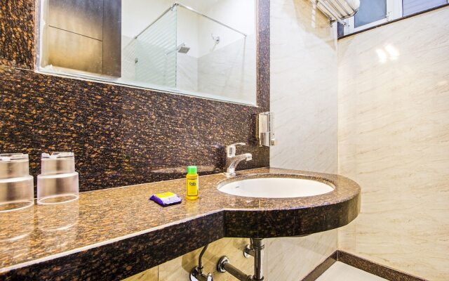 FabHotel The Royal CM Plaza