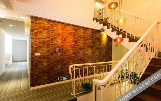 Nianlun Art Hotel