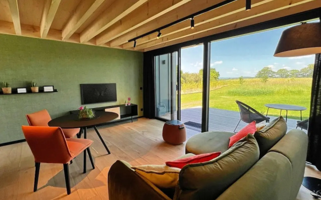 Amazing Lodge With Shared Pool
