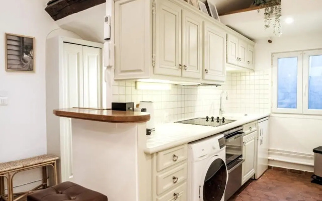 Spacious studio in Paris Hyper Center - Smart TV & WIFI - 4P