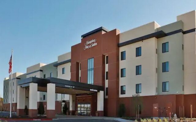 Hampton Inn & Suites Sacramento at Csus