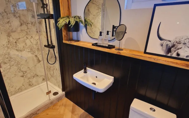 TT Lodges