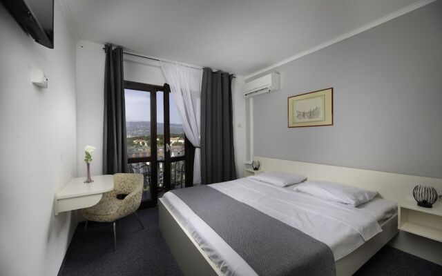 Meliores Rooms & Restaurant