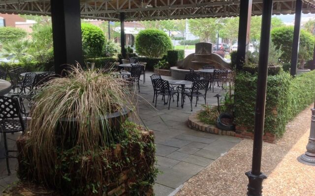 New World Inn - Downtown Pensacola