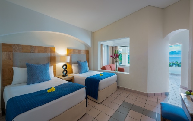 Park Royal Beach Huatulco – All Inclusive