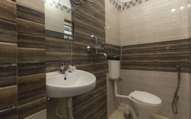 Surabhi Guest House by OYO Rooms