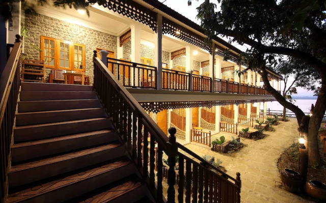 Salay River View Inn