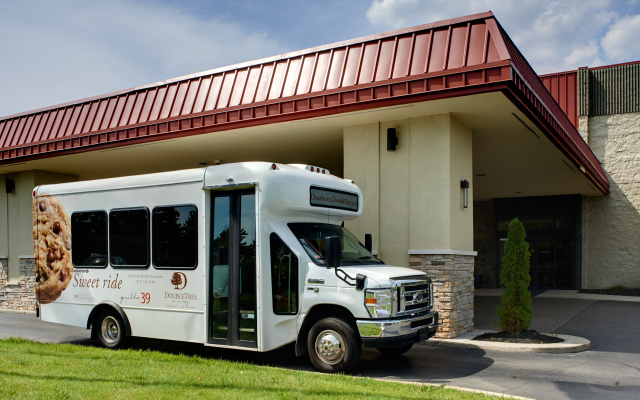 DoubleTree by Hilton Detroit - Dearborn