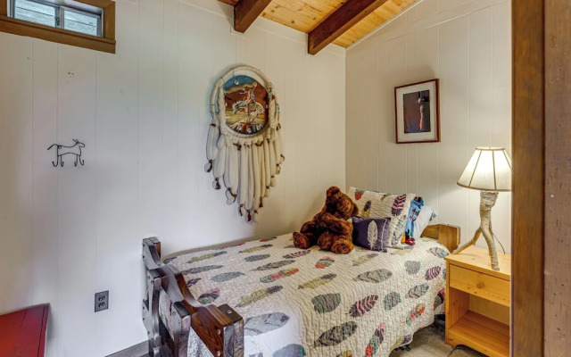 Monte Verde Lake Access & Views: Spacious Retreat!