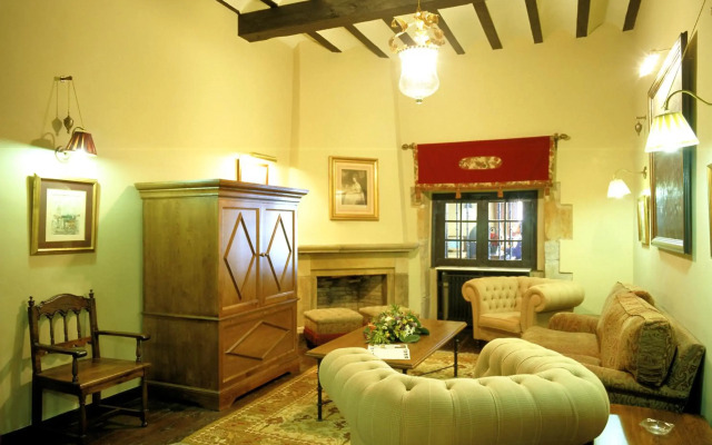 Parador De Santillana De Gil Blas