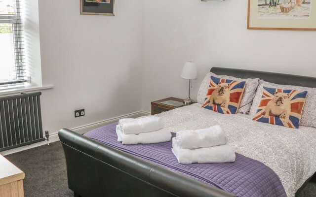 Masson View Apartment