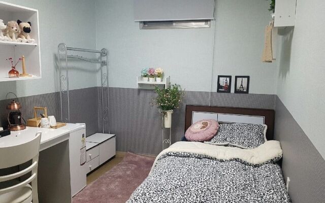 Changwon Comodo House