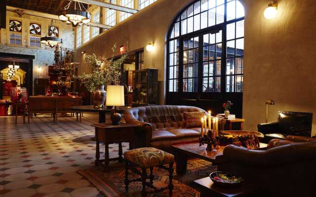 Hotel Emma at Pearl on the Riverwalk