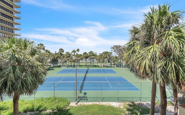 Land's End 11-306 Beach Front - Premier