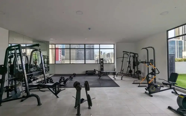 w Brilliant 1BR w Beautiful View in Calle 50